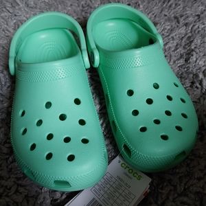 Mint Crocs size 7 womens